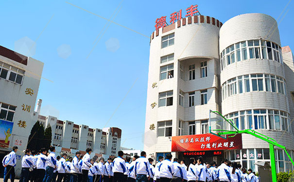 青岛德利丰汽修学校