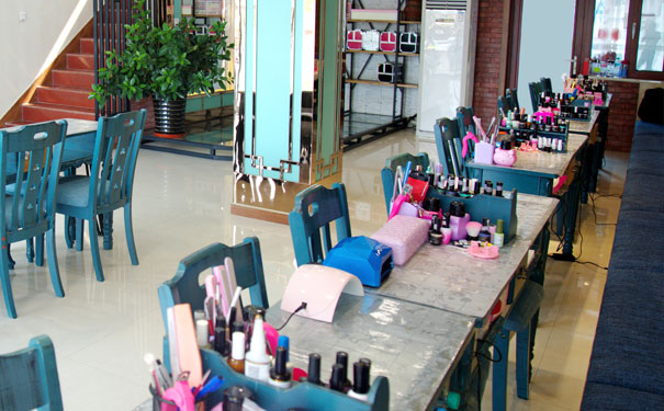 保定东方化妆培训学校