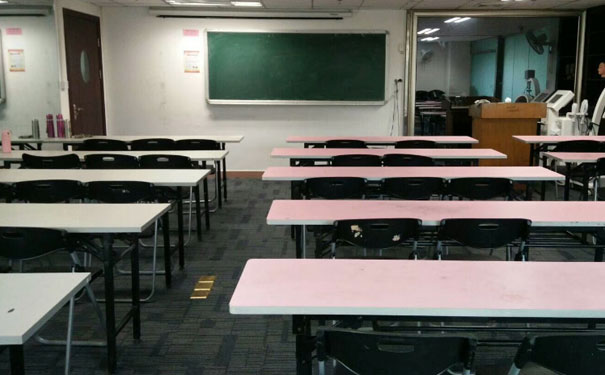 清远化妆学校哪个好 - 学费多少钱