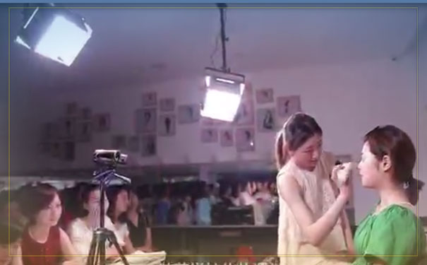 武汉花茜化妆学校