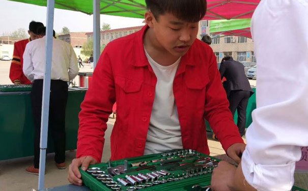 任丘汽修学院哪个好?学几年?学费多少?