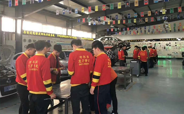 尚志汽修学院哪个好?学几年?学费多少?