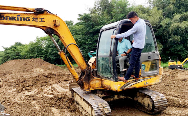 湖南永胜挖掘机培训学校