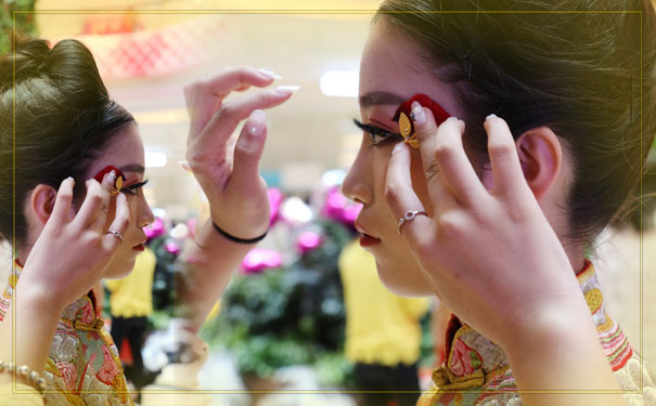 沈阳统丽化妆培训学校