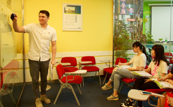 成都青羊区学英语哪里好 - 学费多少