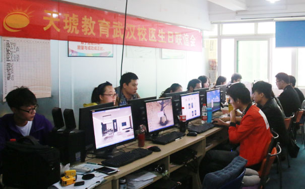 南宁平面设计培训班 南宁平面设计培训班