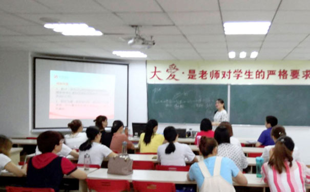 合肥滨湖新区学会计哪个学校好_学费多少钱