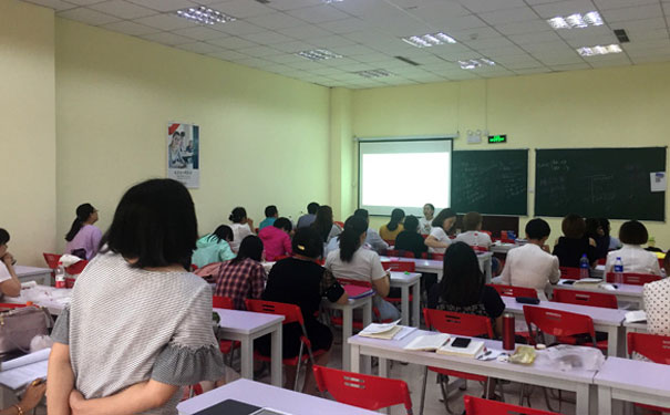 西宁海湖新区学会计哪个学校好_学费多少钱