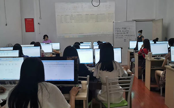 重庆南岸区中级会计面授培训班-哪个机构好-费用
