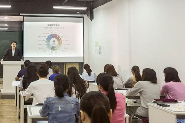 承德中级会计面授培训班-哪个机构好-费用