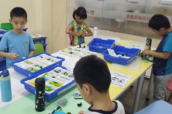 深圳龙岗区少儿编程培训班哪家好_地址在哪