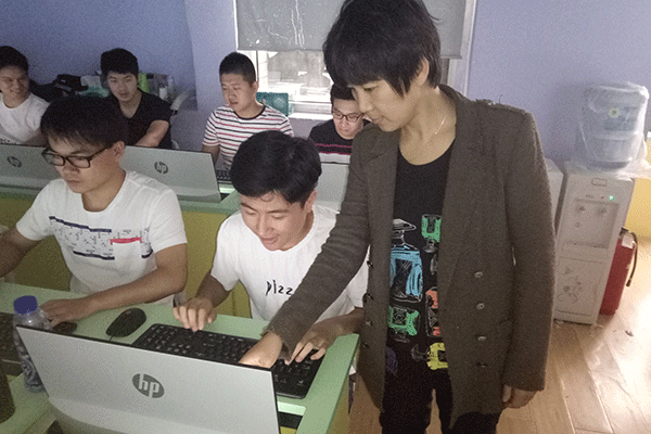 昆明web前端开发培训班_课程学费多少钱