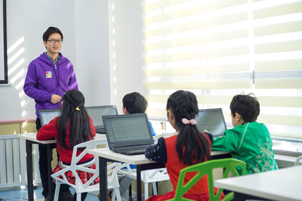 上海普陀区孩子学编程哪个培训机构好_学费多少钱