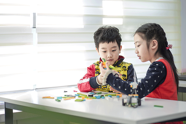 东莞东城区孩子学编程哪个培训机构好_学费多少钱