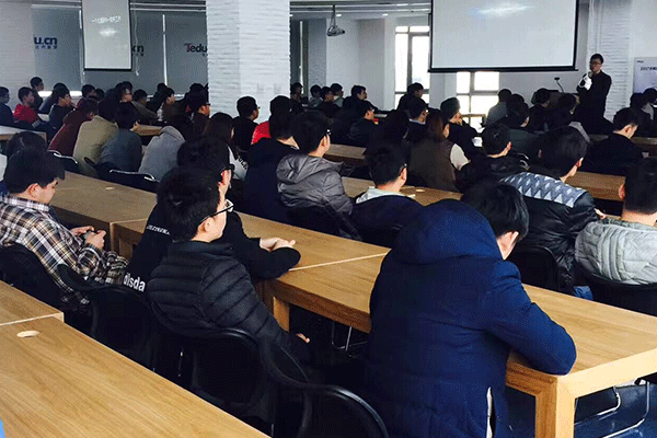 北京web前端开发培训班_课程学费多少钱