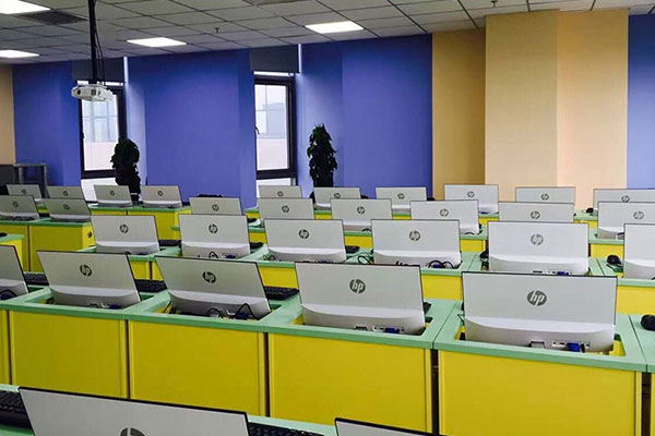 保定嵌入式软件开发培训班_费用多少钱